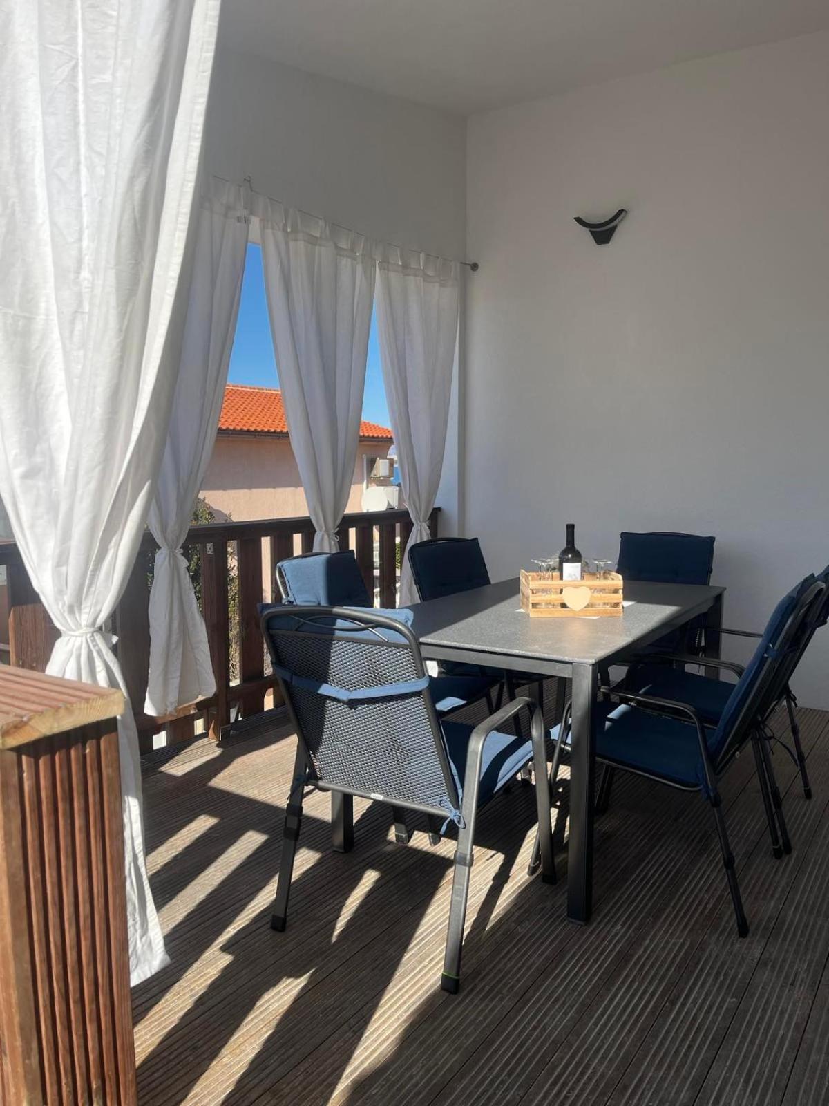 Sinisa Apartman Vir Buitenkant foto