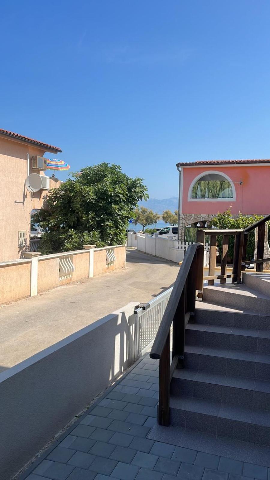Sinisa Apartman Vir Buitenkant foto