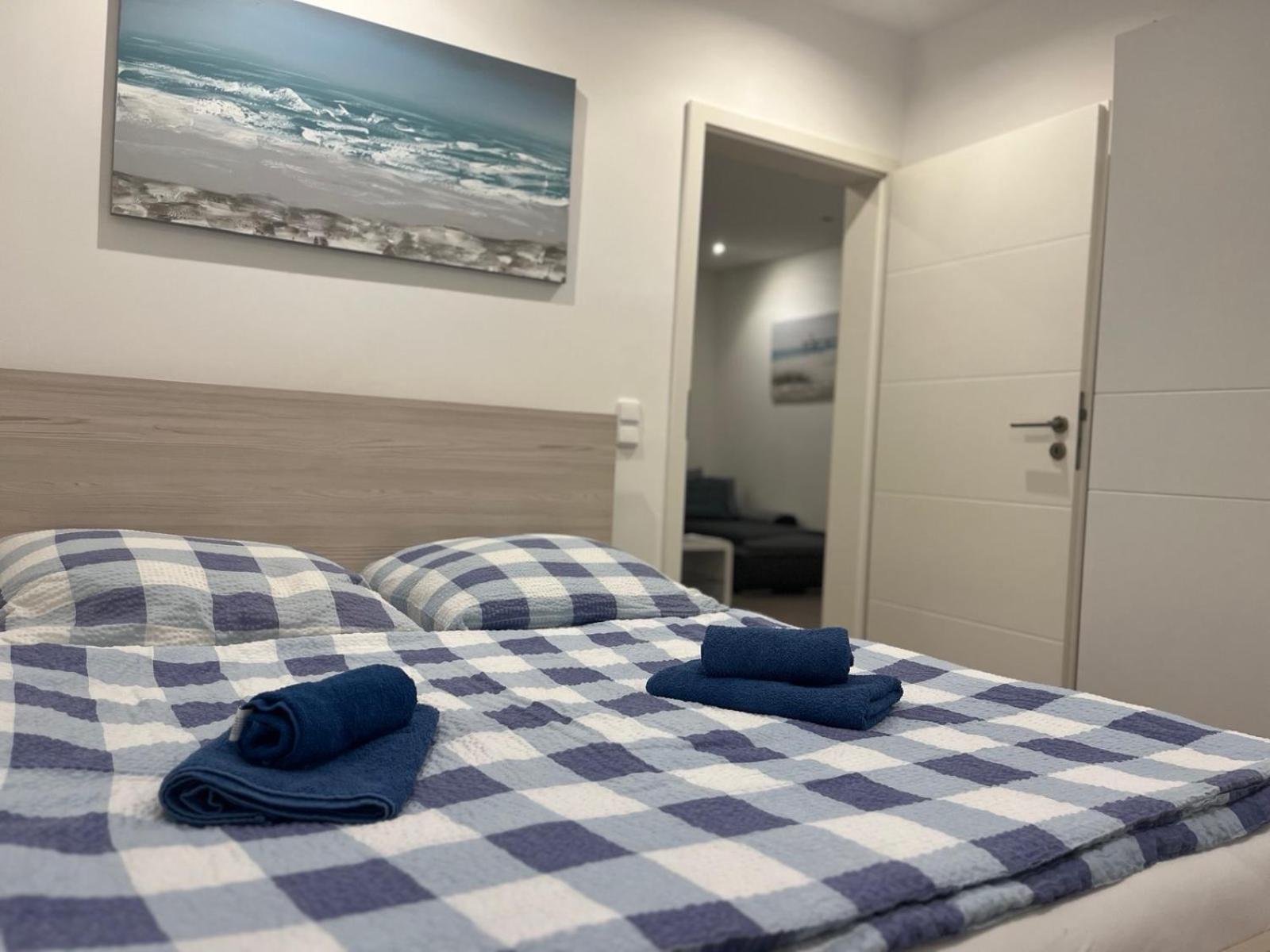 Sinisa Apartman Vir Buitenkant foto