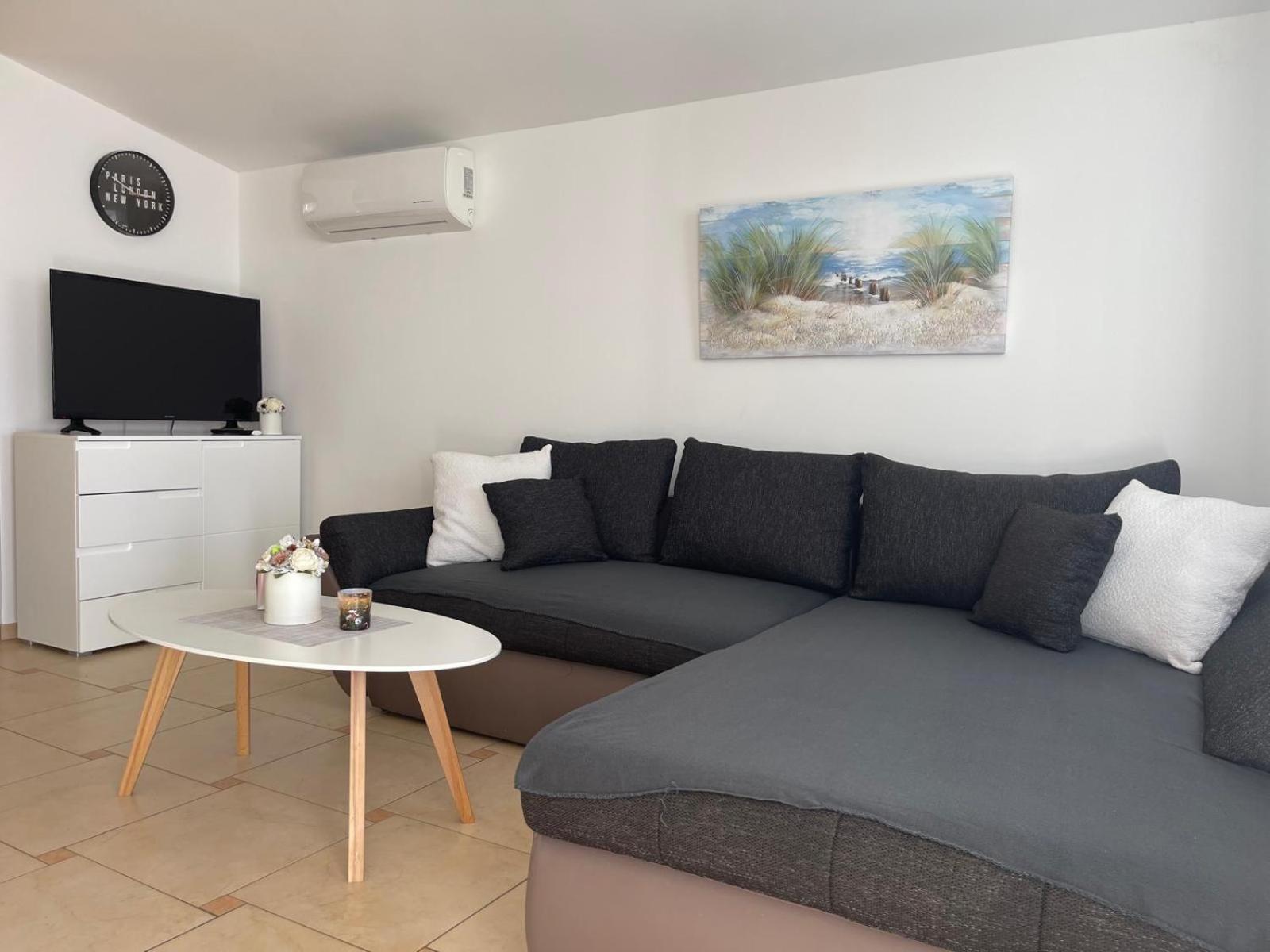 Sinisa Apartman Vir Buitenkant foto