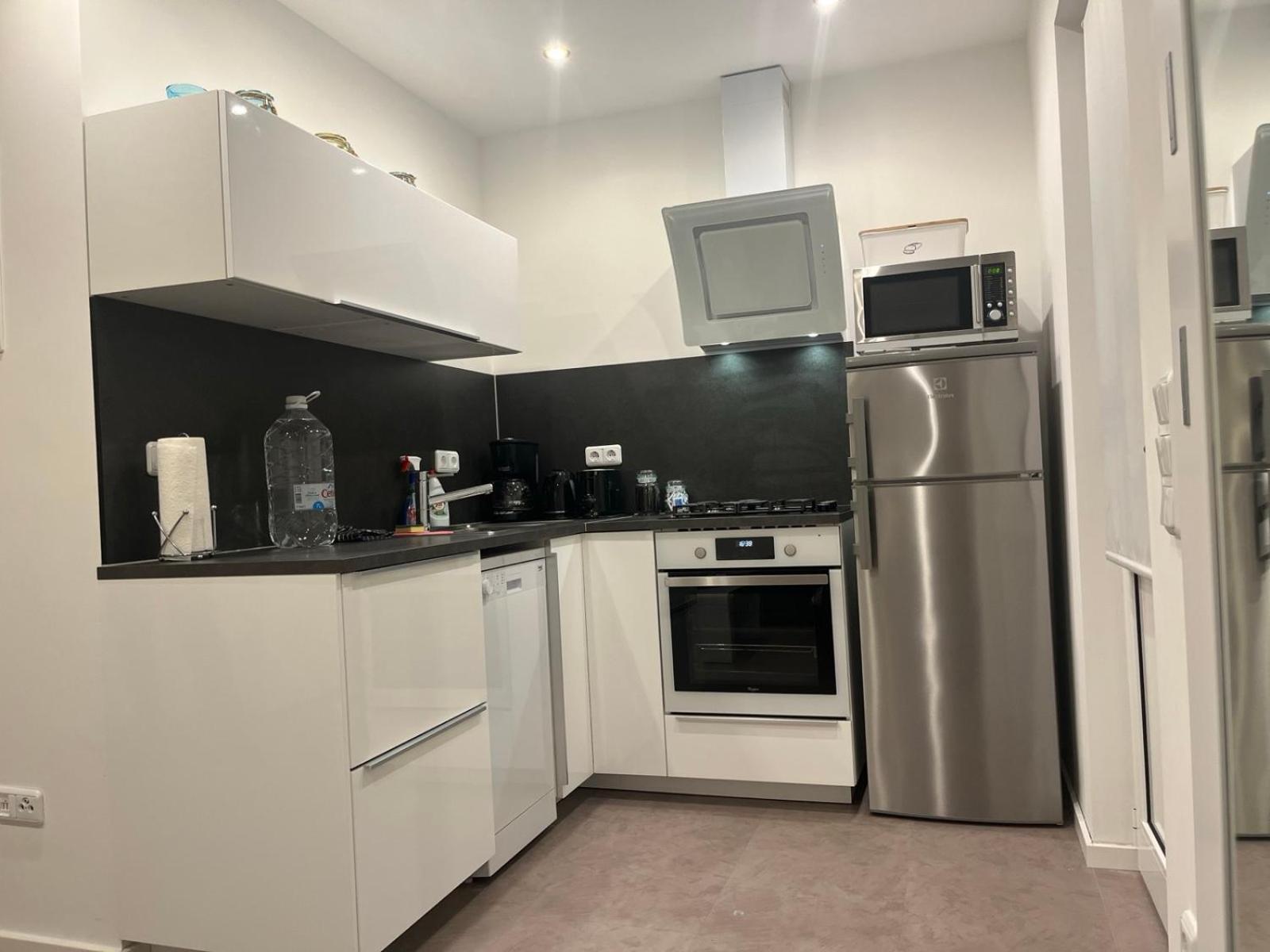 Sinisa Apartman Vir Buitenkant foto