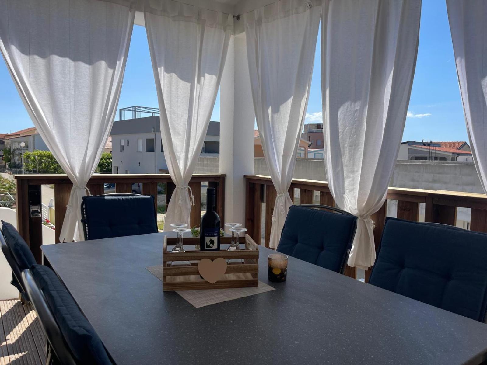 Sinisa Apartman Vir Buitenkant foto